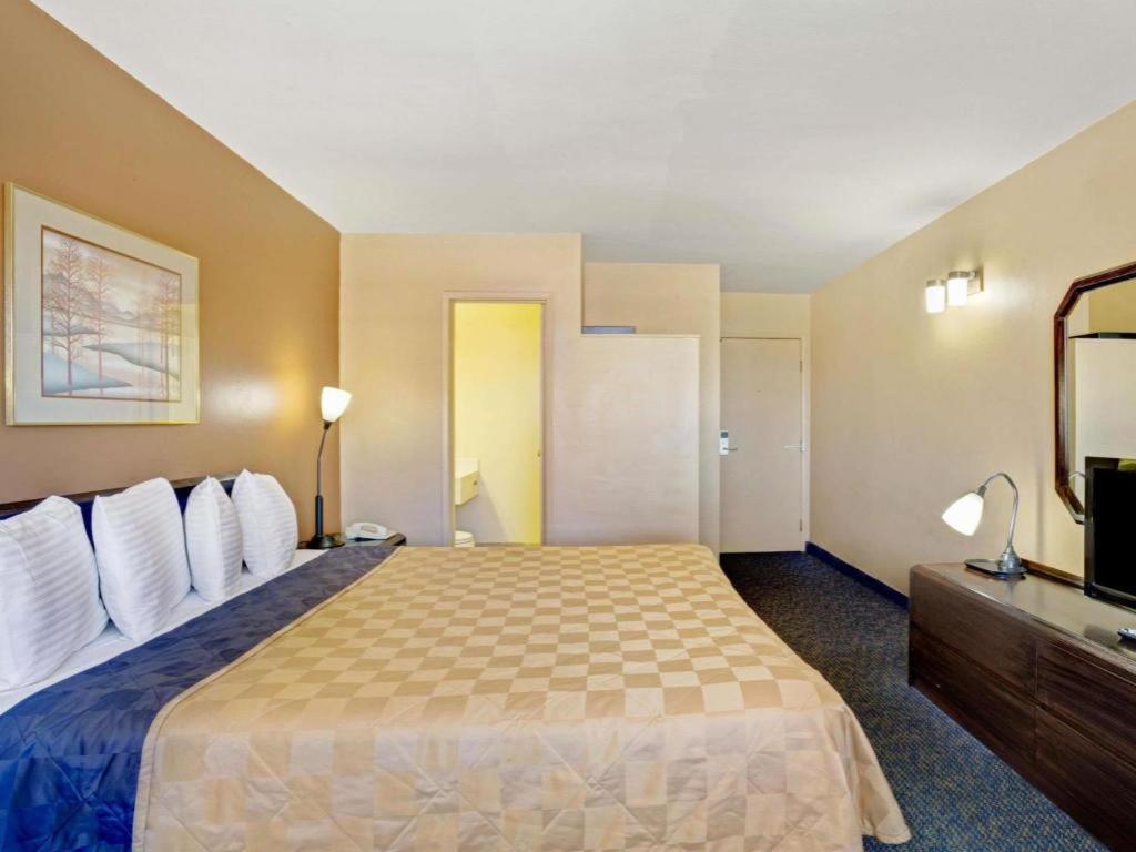 Howard Johnson By Wyndham South Lake Tahoe Buitenkant foto