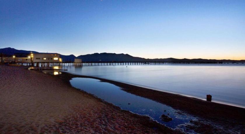Howard Johnson By Wyndham South Lake Tahoe Buitenkant foto